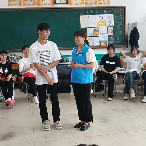 放飞心灵 追逐梦想——辽北育才学校九年级中考减压