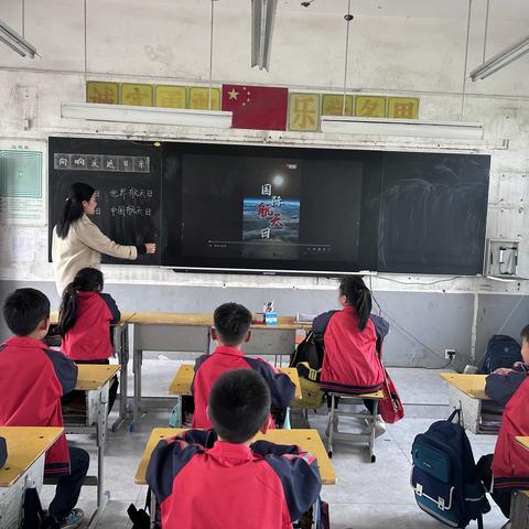 国际航天日——航空知识进校园 航空梦想 “飞” 起来 ——佘家镇黄找寨小学二年级二班