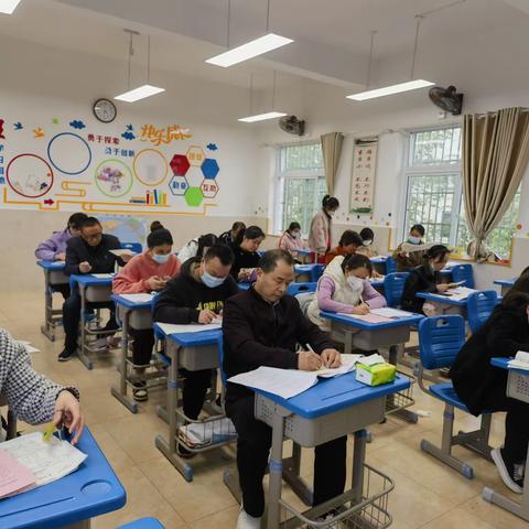 中庙街道中心小学家长会——家校共育，静待花开