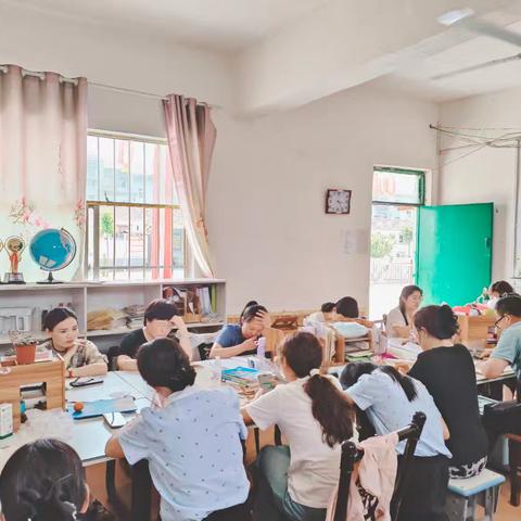 家校共育齐发力 双管齐下再启航——双楼小学召开六年级家长会及毕业复习动员会