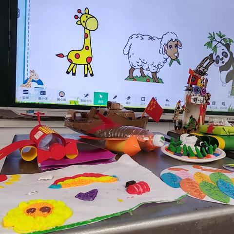 精心制作 快乐分享  ——记二（8）班口语交际《做手工》