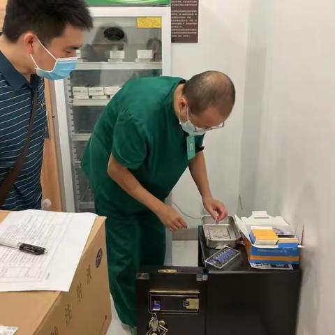 海口市卫健委开展过期麻精药品现场监督销毁