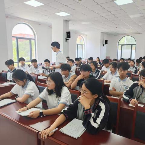 馆陶县第二中学教务室开展对高三教情调查问卷活动