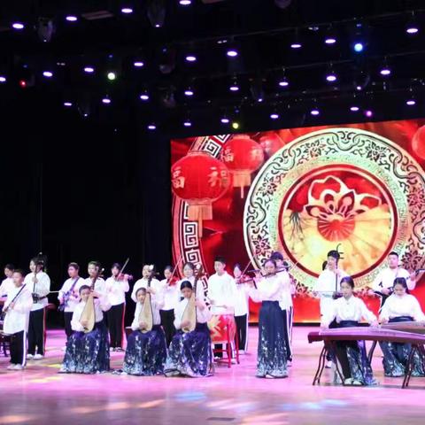 筑梦启新元 踔厉续华章——秦七中玉龙湾校区2026年元旦联欢会