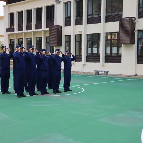 海棠区青田消防救援站换装后开展队容风纪检查