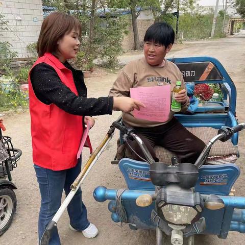 落堤社区开展 扫黑除恶专项法治宣传活动