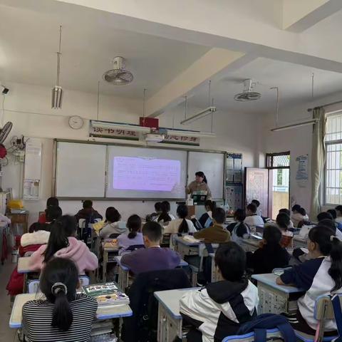 奏响冬日欢歌 共研课堂魅力 	小学音乐《铃儿响叮当》集体备课