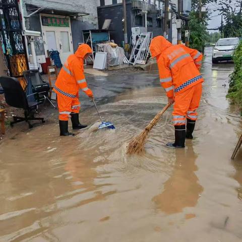 【西挂社区党建动态】全力以赴守护辖区居民平安，筑牢雨天防汛安全工作