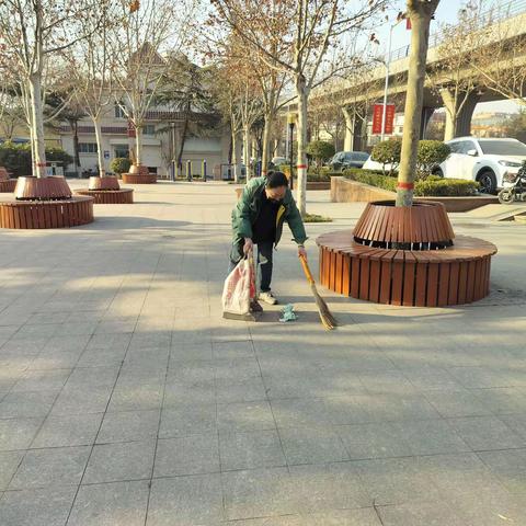 加强环境卫生整治   营造洁净游园环境