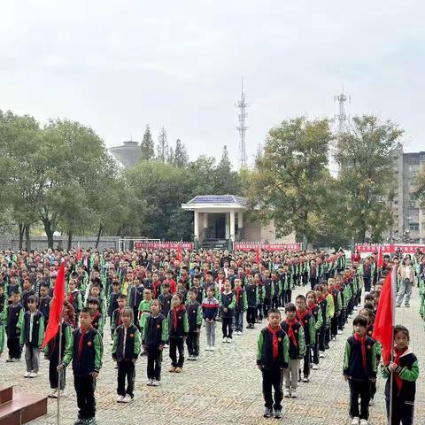 公安县南平小学“争做新时代好队员”建队日入队仪式