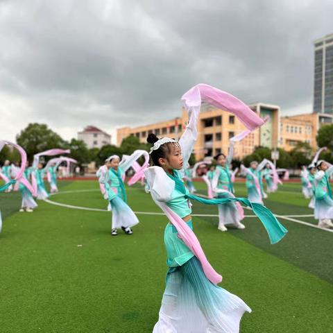 ＂以诗和歌 经典传唱＂泰和县第三实验小学三年级和文化展演