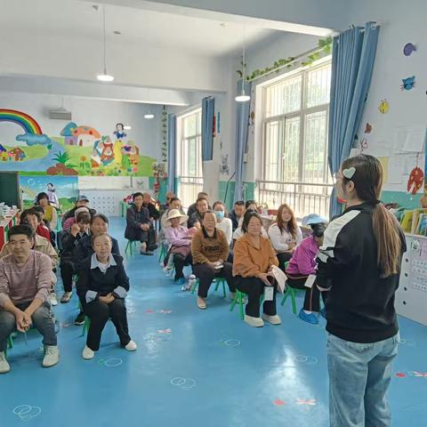 家园携手 静待花开 ——三岔中心幼儿园期中总结家长会暨家长开放公开课活动
