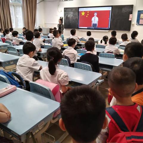 走进小学