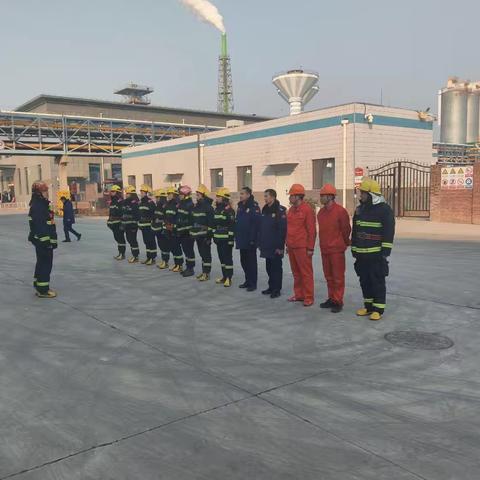 多部联动出击 保障燃气安全运行 ---公司开展《LNG储罐泄漏并起火的应急演练》