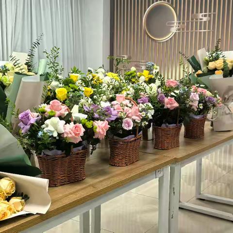 发现插花之美，开启艺术生活之旅