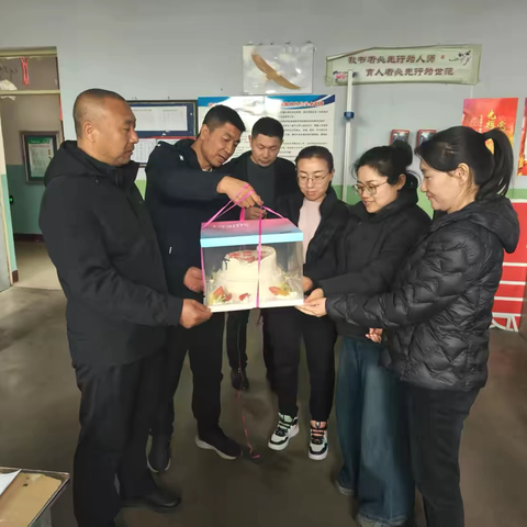 “温情三月   情暖女神节”新荣区青泽学校“三八妇女节”慰问女教师