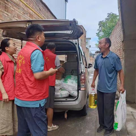 西涉村“庆七一 颂党恩”走访慰问老党员