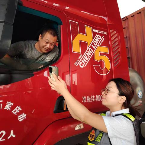 中原高速航空港分公司岗李收费站：打击“偷逃漏”我们一直在行动