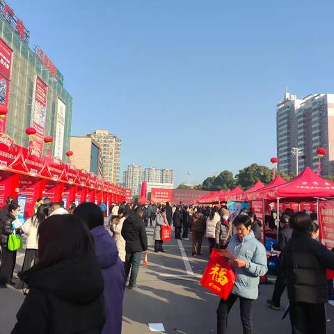 年货抢购会，春暖助团圆——中百仓储沙洋店受邀参加2025年沙洋县“年货节″活动