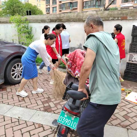 小网格助力环境卫生大整治———太西街道府秀社区