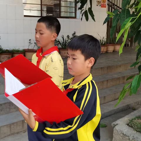 红歌在校园回响—记和平民族小学“红歌队歌大家唱”合唱比赛大队活动