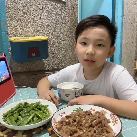 小小美食家——进士小学二（1）班口语表达活动