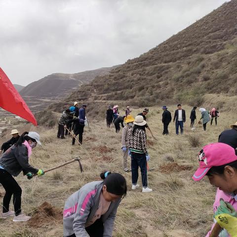 【“三抓三促”行动进行时】开展“山水林田湖草沙大治理,生态环境大优化”活动—石门乡妇联在行动