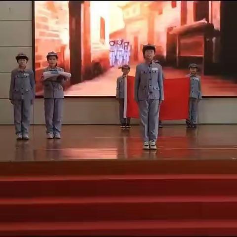 乌额格其学校四年一班情景剧“半条被子”在《品读书香共成长 演绎经典向未来》——扎鲁特旗中小学首届课本剧大赛中参赛！