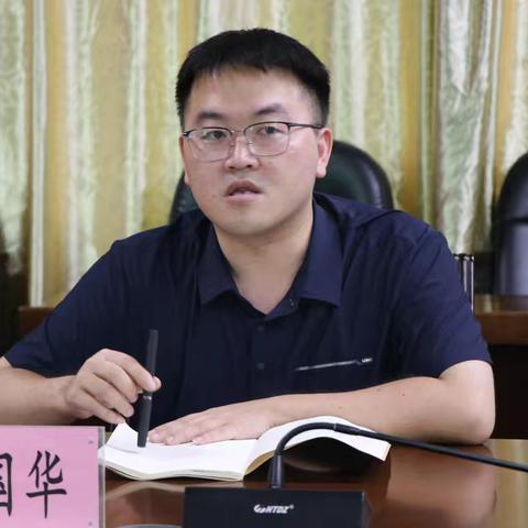 牙叉镇召开2024年新录用公务员初任廉政谈话会