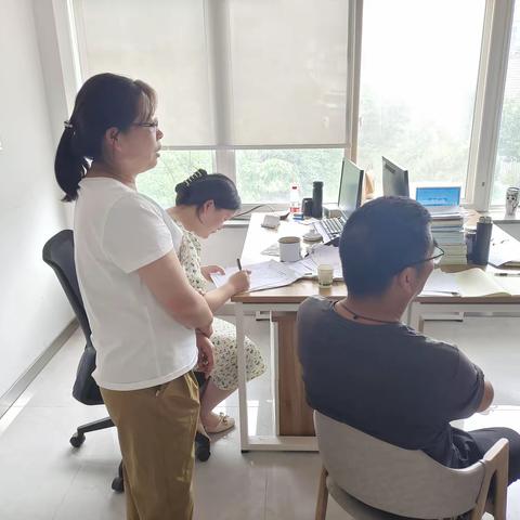 楼观镇来集贤社区进行交叉督导检查