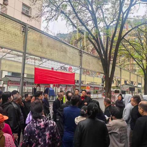 紧盯问题抓整改 现场攻坚除隐患——桥北社区联合多部门开展英华小吃街消防安全专项整治现场会