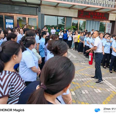 以练为战，防患未 “燃”｜太西街道桥北社区协同市八一百货大楼开展消防演练活动