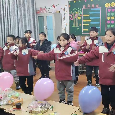 童心童趣  喜迎元旦——丽宝学校