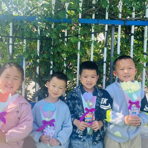 浓情五月天，感恩母亲节——段泊岚程戈庄幼儿园主题活动