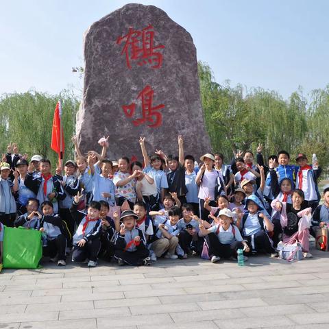 不负春日好时光    踏青出游正当时 ——记三二班春游快乐之旅