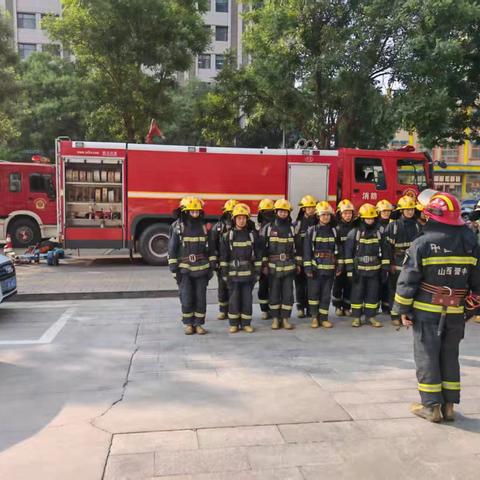 晋中分行联合开发区消防队开展消防灭火救援演练