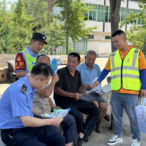 护路宣传进村庄，铁路安全入民心