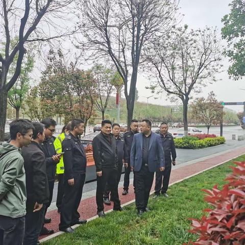 刘旭武副局长检查绿化养护工作并召开现场会