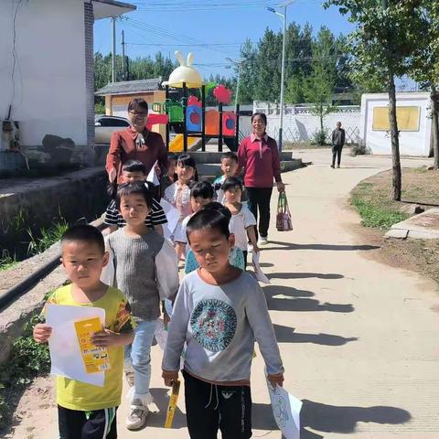 走进自然，拥抱夏天——岔头镇中心学校附设幼儿园夏游社会实践活动