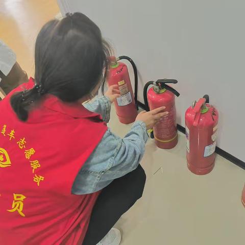 【品质提升 魅力影山】无影山街道翡翠郡社区开展国庆节前安全检查