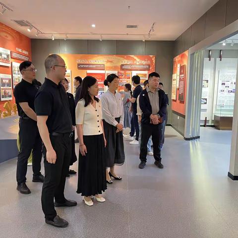 巩义市总工会到郑州商学院开展“逐梦正当时 奋斗正青春”主题党日活动