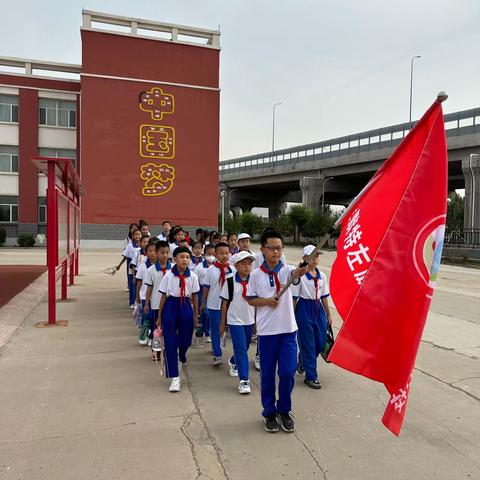 赓续红色血脉 传承红色基因--土默特左旗台阁牧中心校师生乌兰夫故居社会实践活动