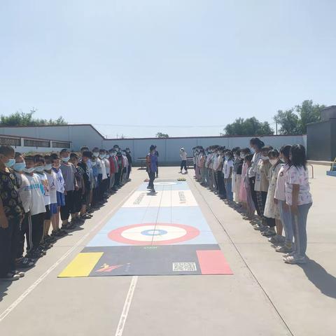 热情迎冰雪——龙化完小冰雪运动进校园活动纪实