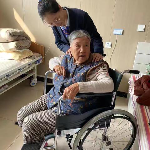 【阜新银行阜新分行】 携手共筑"敬老月"反电诈防线