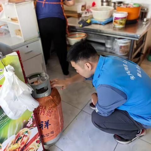 榆山街道：坚守岗位护团圆 织密安全防护网