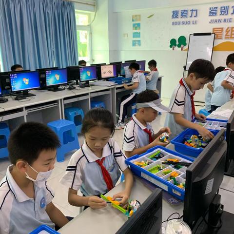 海口市滨海第九小学WEDO机器人课后托管特色课程