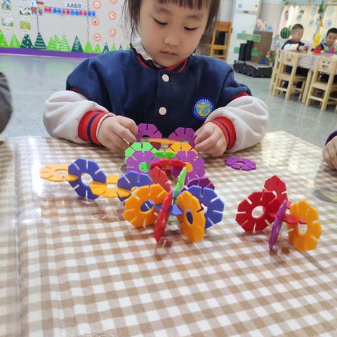 小三班  穆依楠
