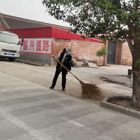 蔡坡村“迎五一，义务清洁日”活动