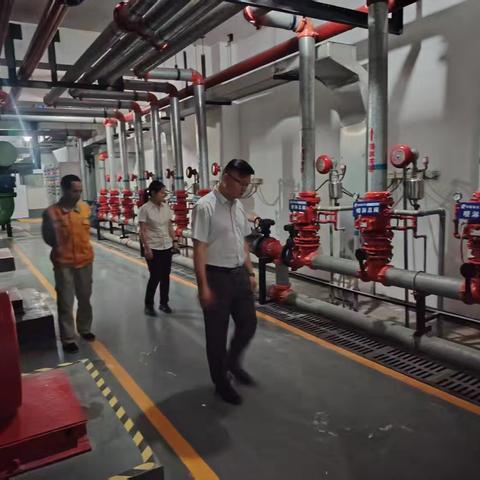 仔细排查、落实整改，确保安全——华陆大厦物业服务中心开展五一节前安全大检查