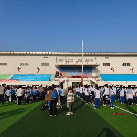 区一中第十七届秋季田径运动会一一二年级五班纪实